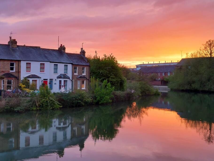 Stunning Riverside Oxford Apartment With Parking Exteriör bild